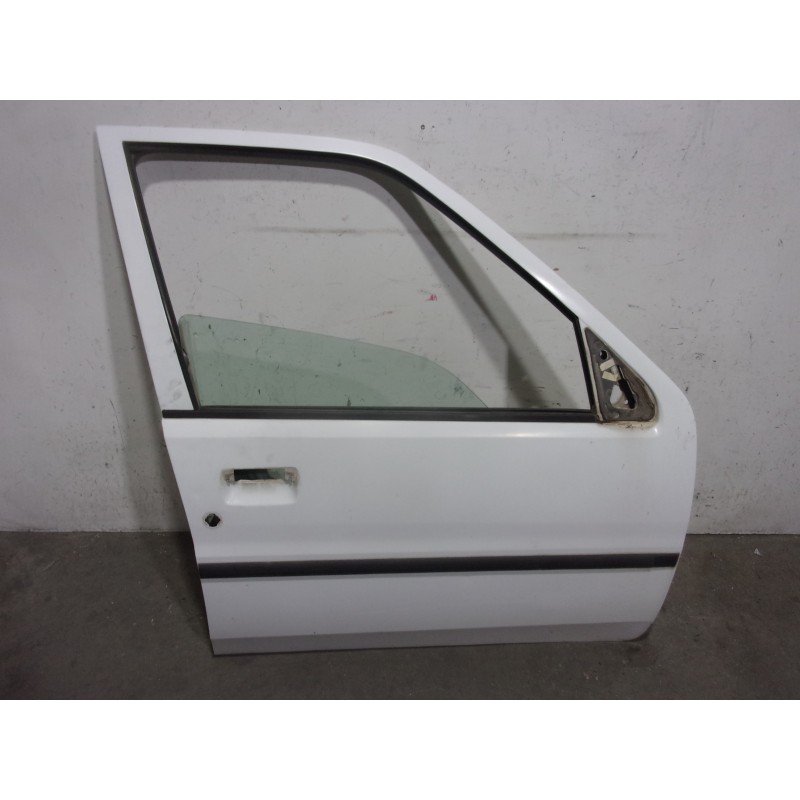 Recambio de puerta delantera derecha para peugeot 106 (s1) 1.1 referencia OEM IAM 9004E9 BLANCA 5 PUERTAS