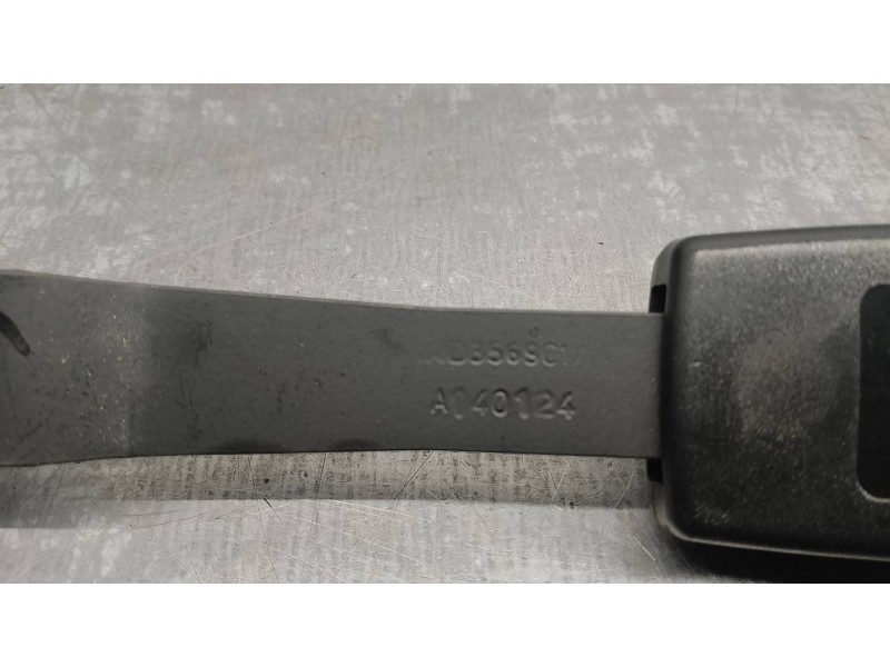 Recambio de enganche cinturon para hyundai i10 1.2 cat referencia OEM IAM 888400X0004X DELANTERO DERECHO 5 PUERTAS