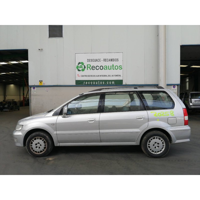 mitsubishi space wagon (n80/n90) del año 2003