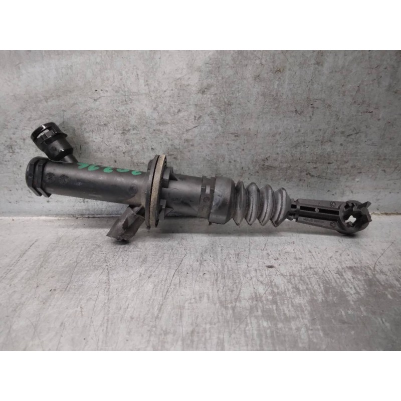 Recambio de bomba embrague para renault megane iii coupe 1.2 16v referencia OEM IAM 306101808RA 306101808RA RENAULT