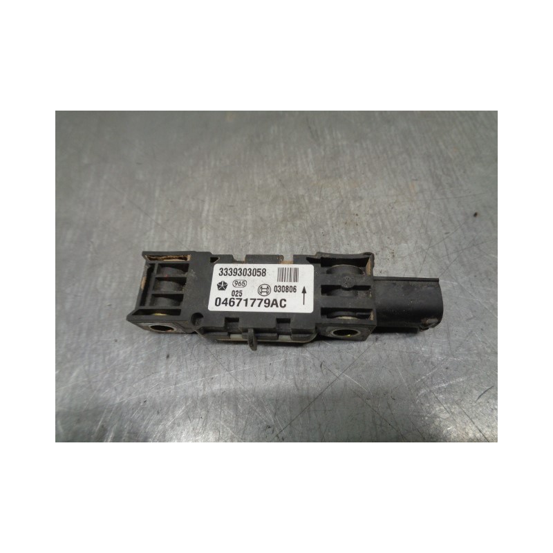 Recambio de sensor impacto para jeep commander 3.0 crd cat referencia OEM IAM 04671779AC 3327303058 BOSCH