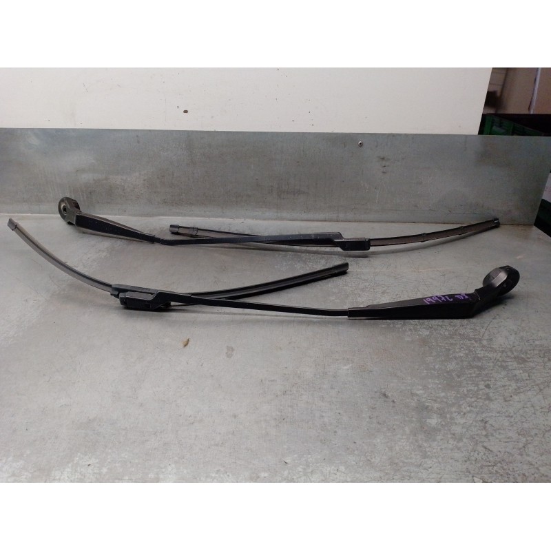 Recambio de brazo limpia delantero derecho para citroen c4 picasso referencia OEM IAM 9676370680 9815265780 