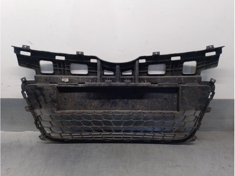 Recambio de rejilla delantera para hyundai i30 1.6 crdi cat referencia OEM IAM 865612R000 865612R000 