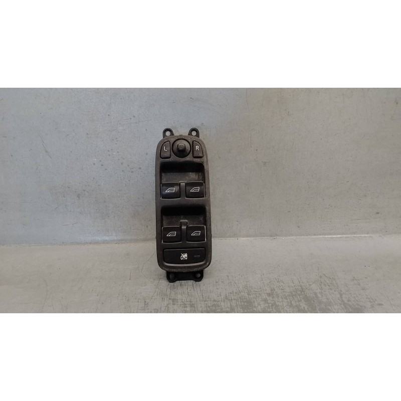 Recambio de mando elevalunas delantero izquierdo para volvo s40 berlina 2.0 diesel cat referencia OEM IAM 30658444  