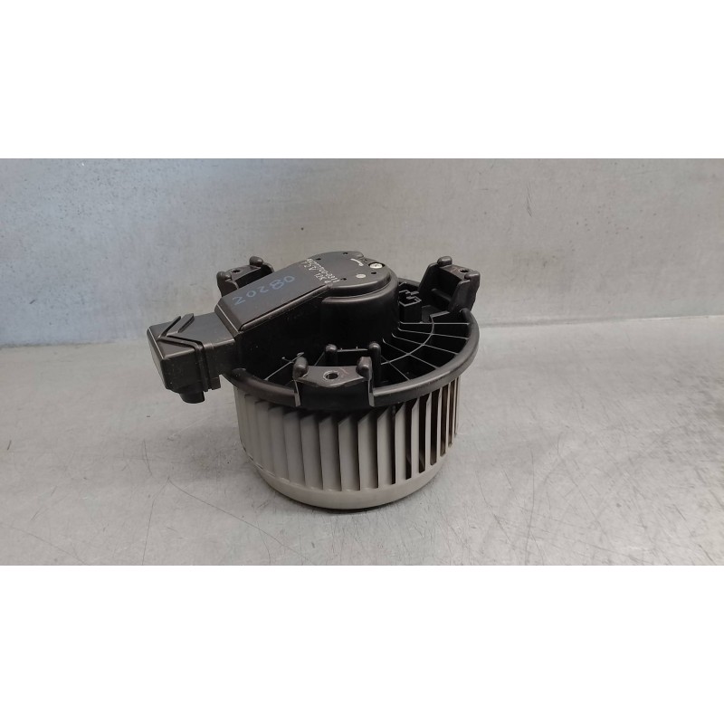 Recambio de motor calefaccion para toyota yaris 1.3 16v cat referencia OEM IAM 871030D100  