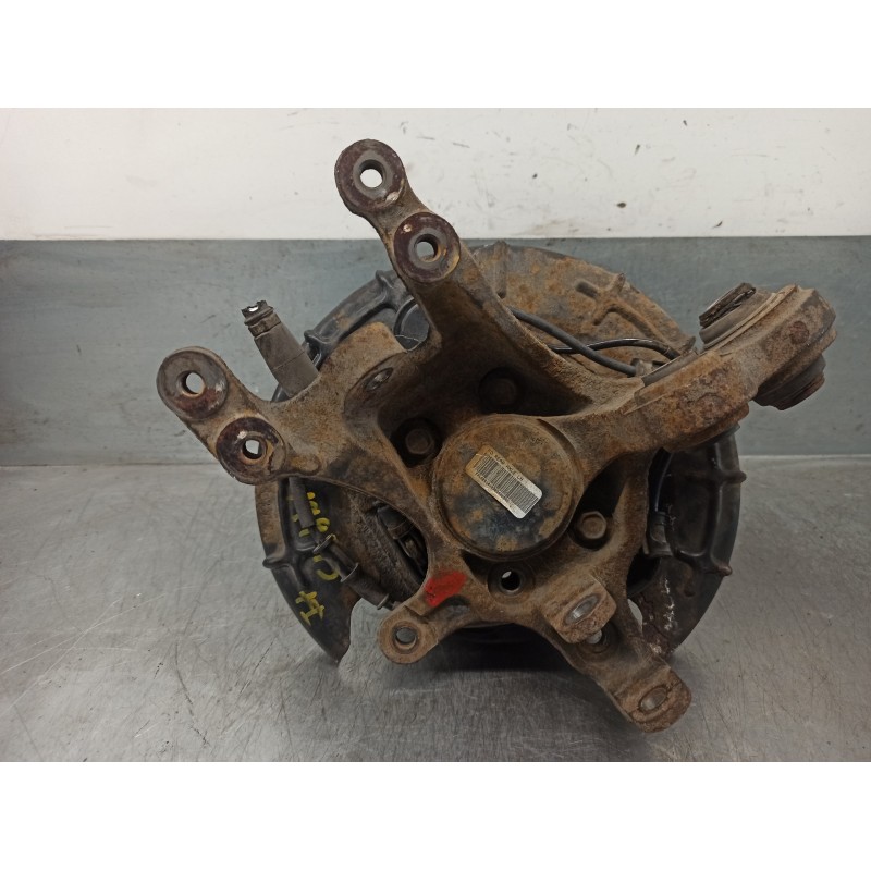 Recambio de mangueta trasera izquierda para hyundai i30 1.6 crdi cat referencia OEM IAM 527102H000  