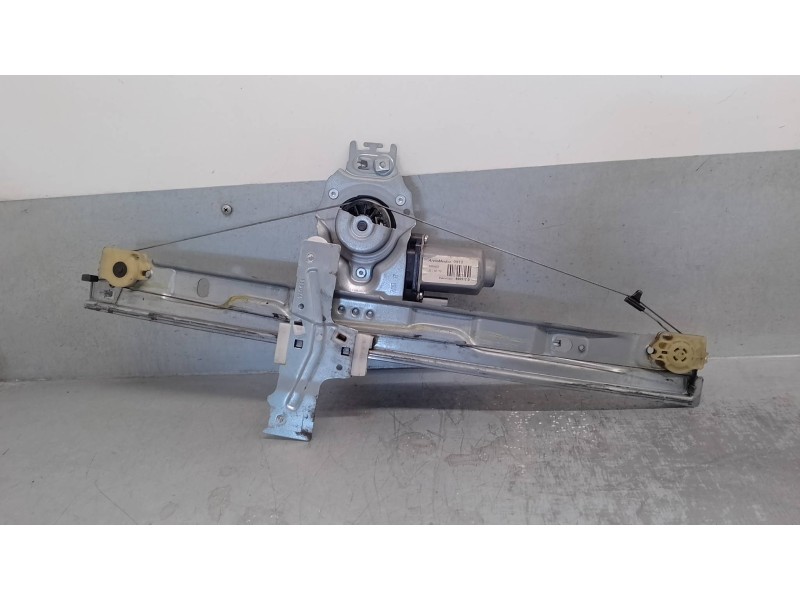 Recambio de elevalunas delantero derecho para peugeot 207 1.6 16v hdi referencia OEM IAM 9681182280 2 PINES 5 PUERTAS