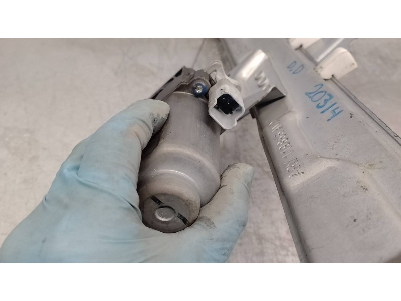 Recambio de elevalunas delantero derecho para peugeot 207 1.6 16v hdi referencia OEM IAM 9681182280 2 PINES 5 PUERTAS