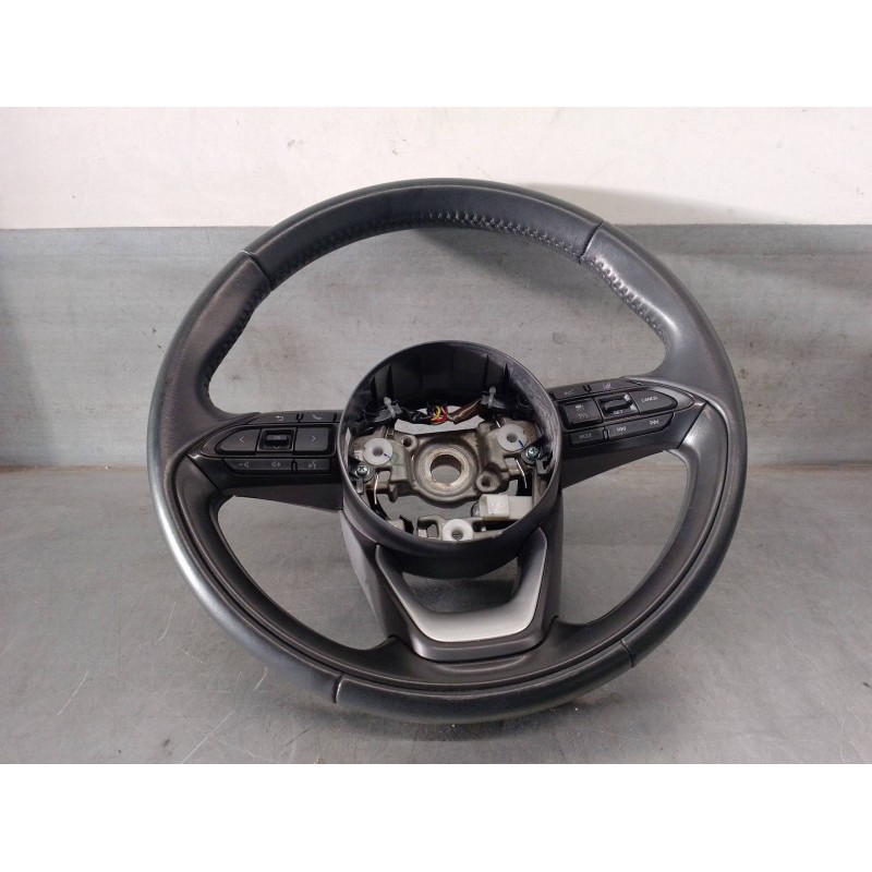 Recambio de volante para toyota yaris 1.5 16v cat referencia OEM IAM 45100K0140  