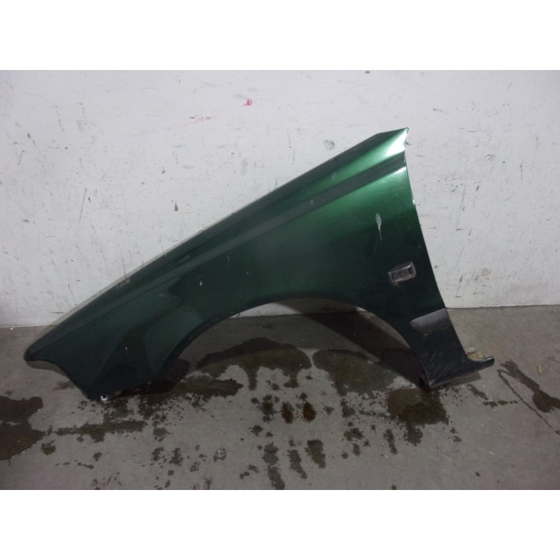 Recambio de aleta delantera izquierda para volvo v40 familiar td referencia OEM IAM 30883925 VERDE 