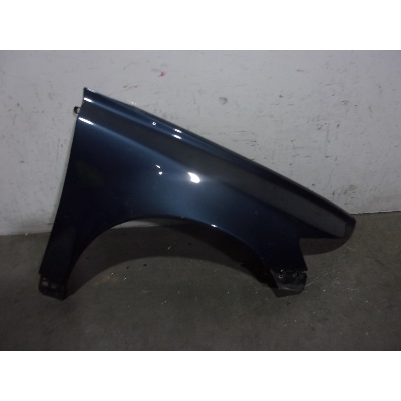 Recambio de aleta delantera derecha para volvo s40 berlina 2.0 diesel cat referencia OEM IAM 31278845 AZUL 