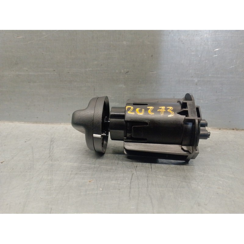 Recambio de mando luces salpicadero para dacia sandero 1.5 blue dci diesel fap cat referencia OEM IAM 6001551366  