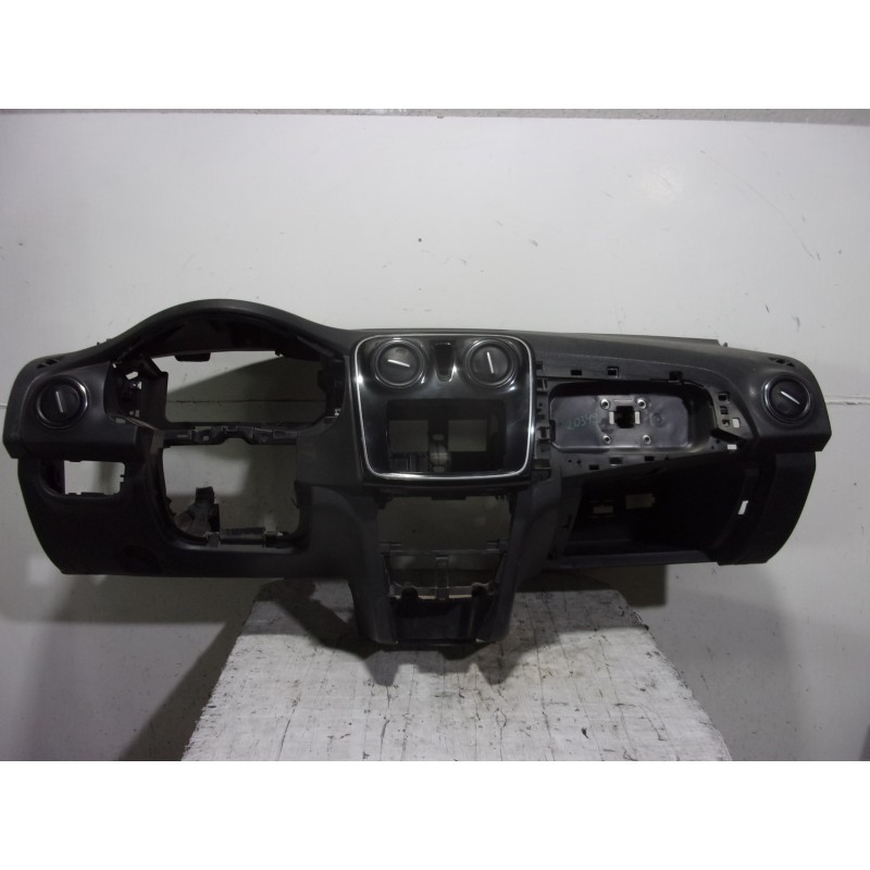 Recambio de salpicadero para dacia sandero 0.9 tce cat referencia OEM IAM NEGRO 