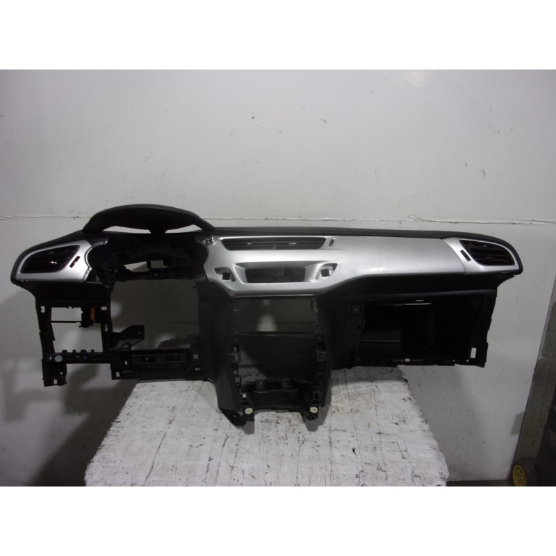 Recambio de salpicadero para citroen c3 1.4 e-hdi fap referencia OEM IAM 8247F7 NEGRO 