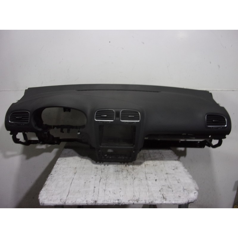 Recambio de salpicadero para volkswagen golf vi (5k1) 1.6 tdi dpf referencia OEM IAM 5K1857001A NEGRO 