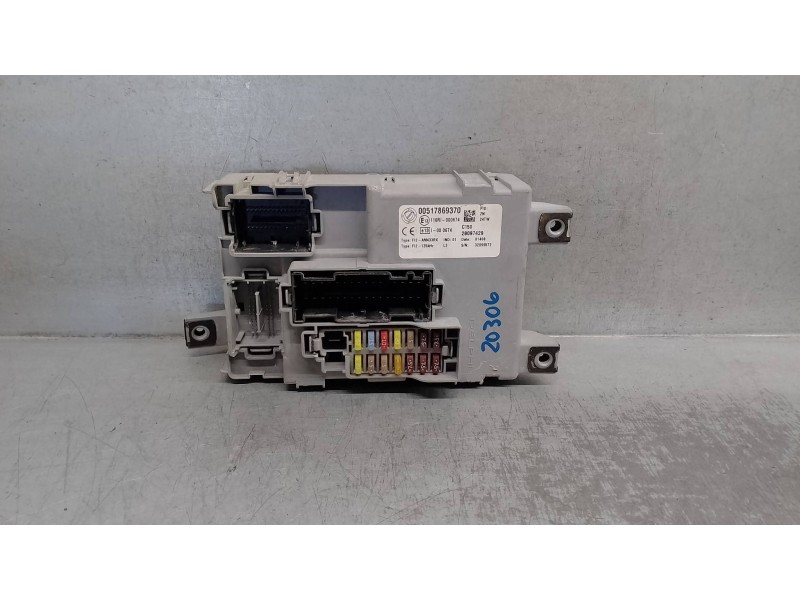 Recambio de caja reles / fusibles para fiat 500 cabrio (150) 1.2 cat referencia OEM IAM 517869370  