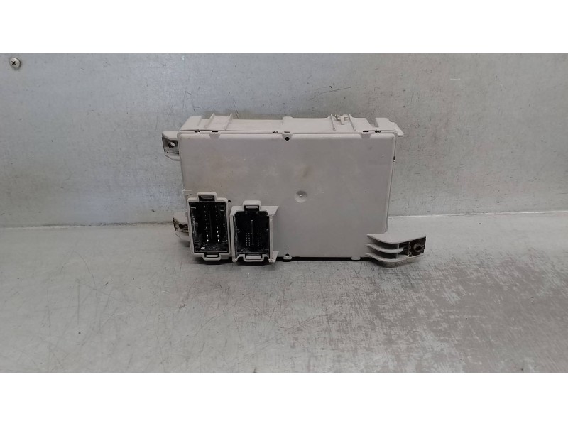Recambio de caja reles / fusibles para fiat 500 cabrio (150) 1.2 cat referencia OEM IAM 517869370  