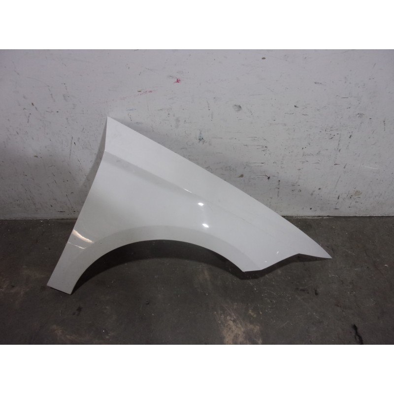 Recambio de aleta delantera derecha para seat leon (5f1) 1.6 tdi referencia OEM IAM 5F0821022J BLANCA 