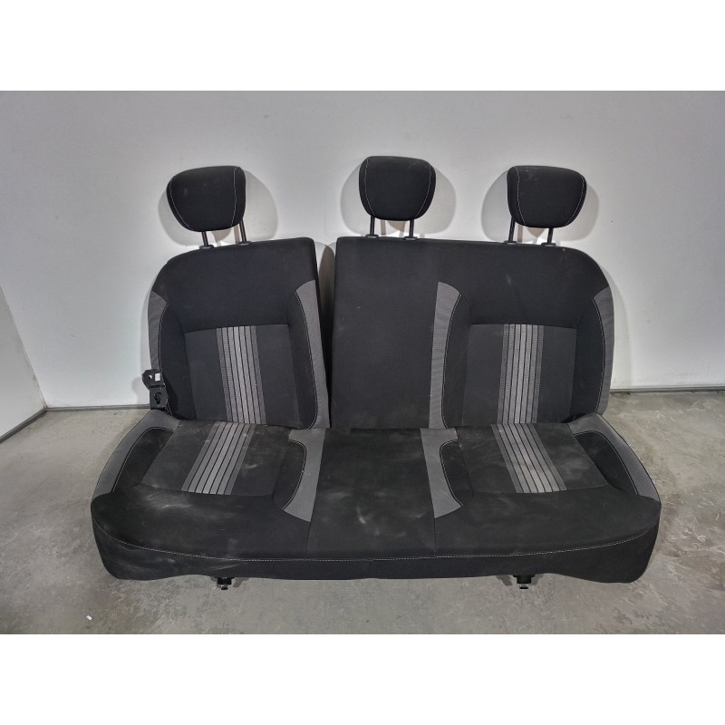 Recambio de asientos traseros para dacia sandero 0.9 tce cat referencia OEM IAM 883115857R TELA NEGRA Y GRIS 5 PUERTAS