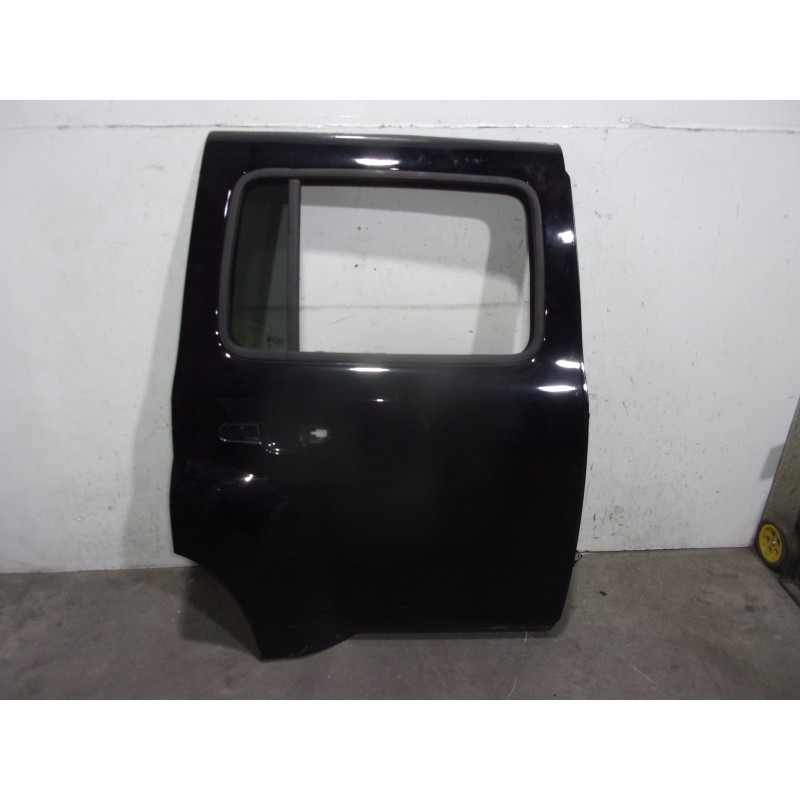 Recambio de puerta trasera derecha para chevrolet hhr 2.4 16v referencia OEM IAM 20915592 NEGRA 5 PUERTAS