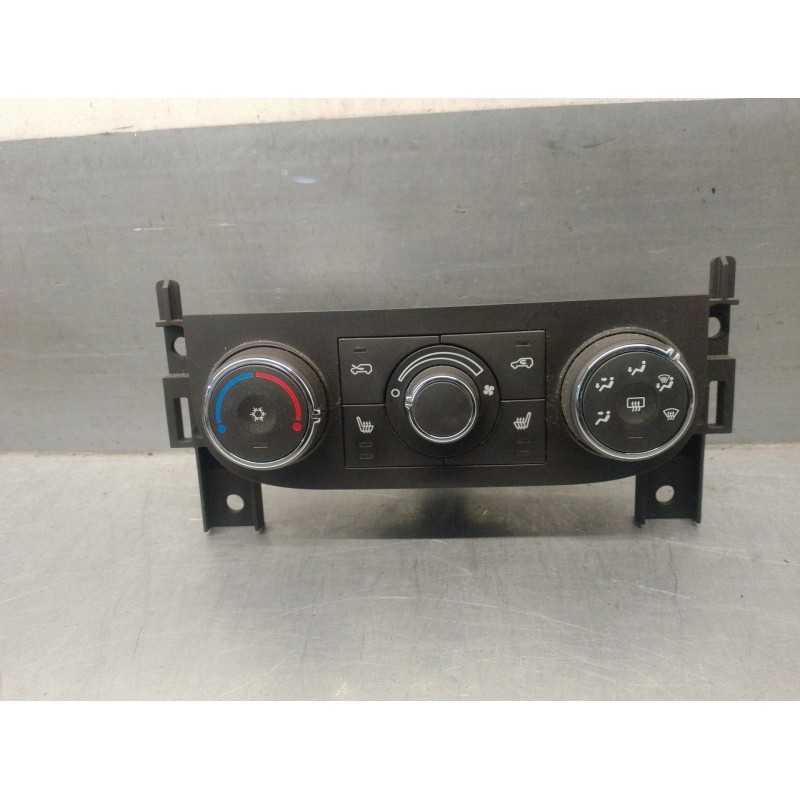 Recambio de mando climatizador para chevrolet hhr 2.4 16v referencia OEM IAM 15906839 28060209 