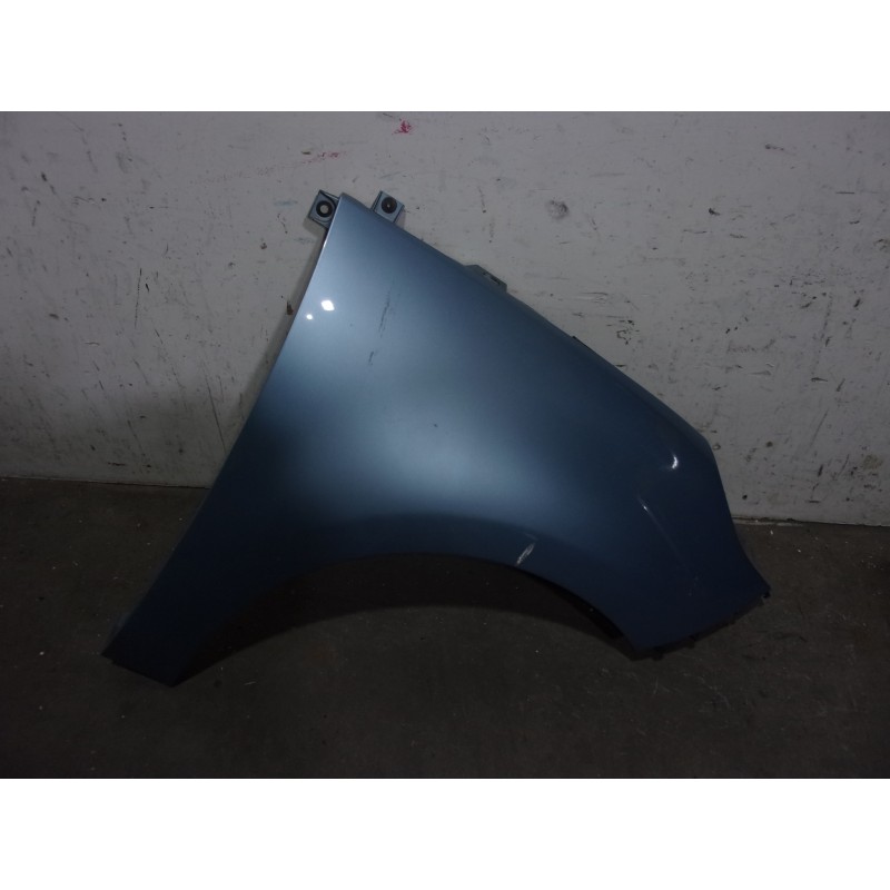 Recambio de aleta delantera derecha para renault scenic iii 1.5 dci diesel referencia OEM IAM 631004270R AZUL 