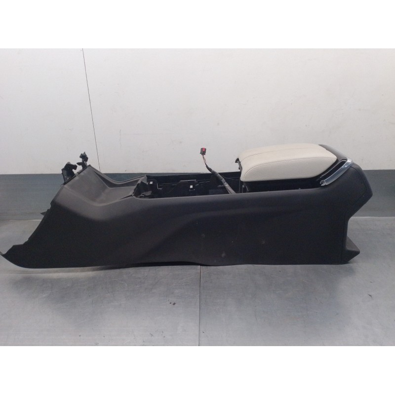 Recambio de consola para land rover range rover velar 2.0 diesel cat referencia OEM IAM J8A2045J40AE LR106966 