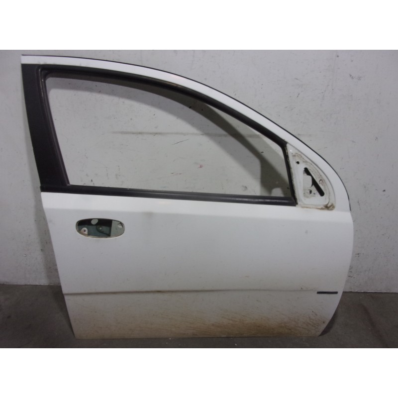 Recambio de puerta delantera derecha para daewoo kalos 1.2 cat referencia OEM IAM  BLANCA 5