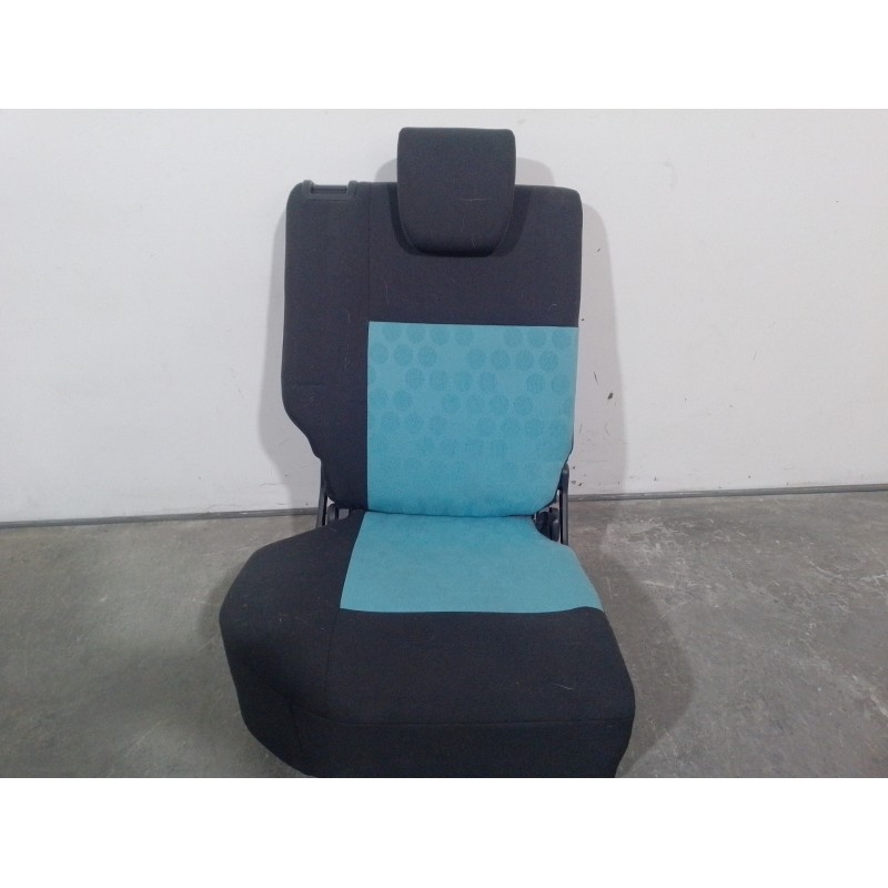 Recambio de asientos trasero derecho para suzuki splash a5b 1.0 12v cat referencia OEM IAM 8716051K00 