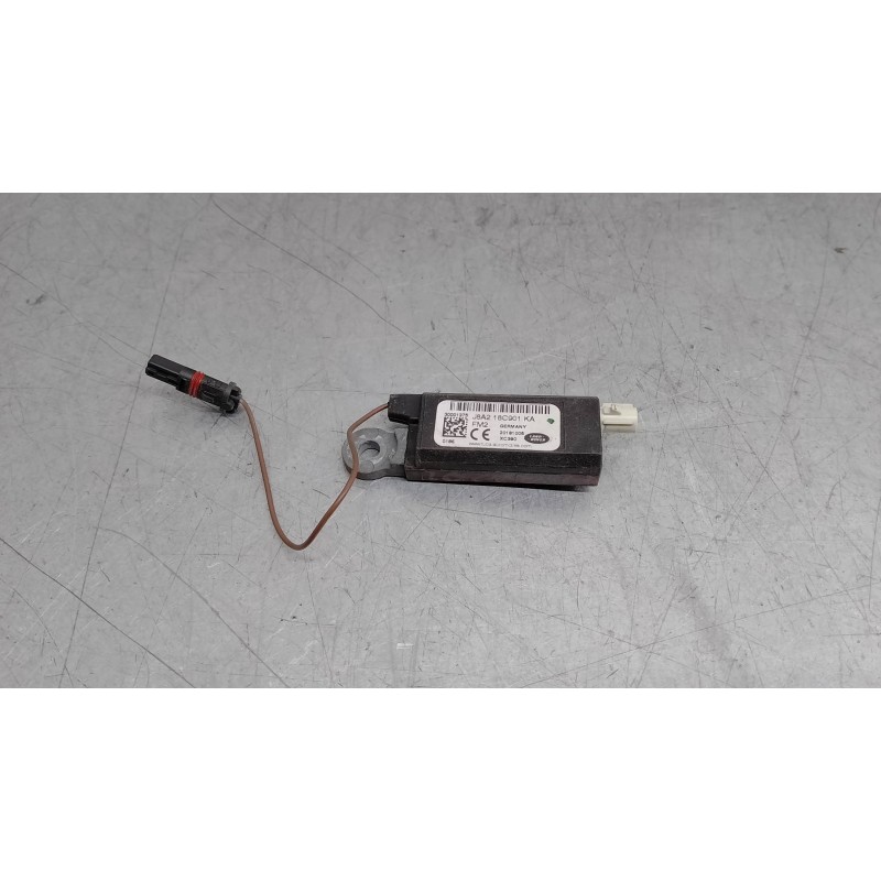 Recambio de antena para land rover range rover velar 2.0 diesel cat referencia OEM IAM J8A218C901KA  