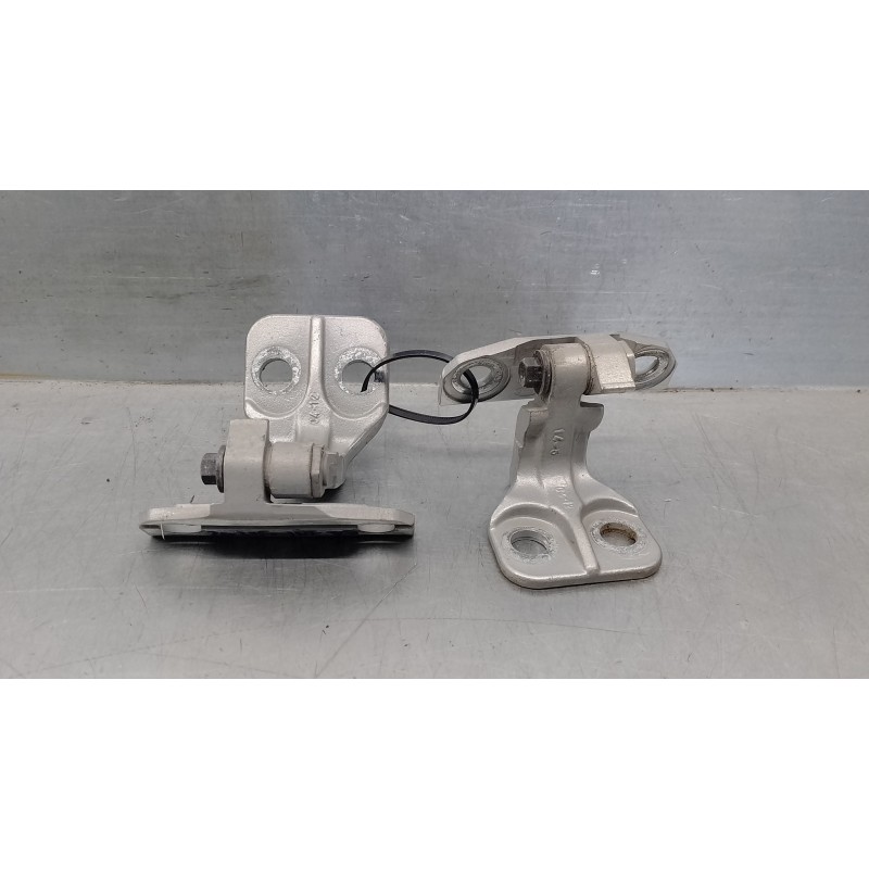 Recambio de bisagra puerta para land rover evoque 2.2 sd4 cat referencia OEM IAM BJ32228A64AA BJ32228A66AA 