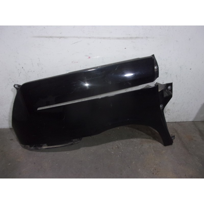 Recambio de aletin trasero derecho para lancia phedra (180) 2.2 jtd referencia OEM IAM 9463850287 NEGRO 