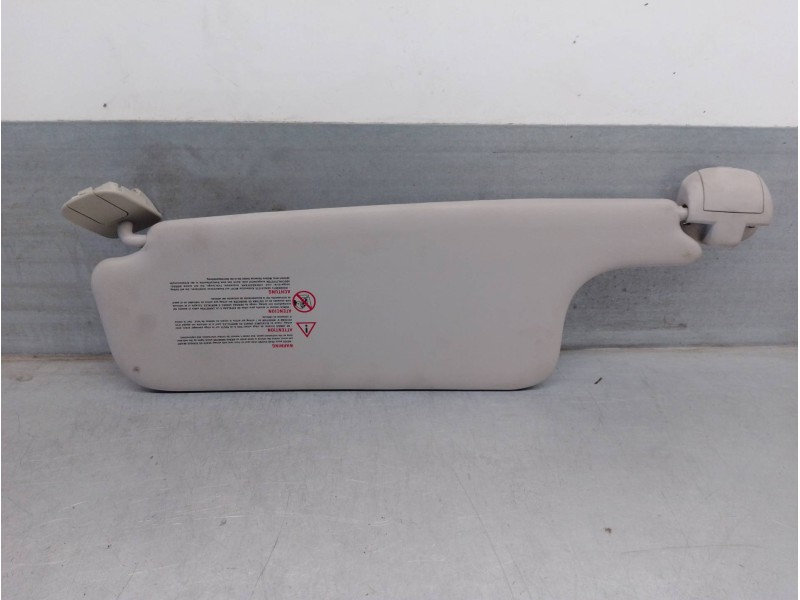 Recambio de parasol derecho para renault megane grand tour 1.5 referencia OEM IAM 8200246819  