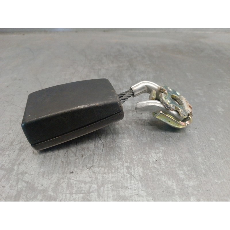 Recambio de enganche cinturon para mercedes clase clk (w208) coupe 2.3 compresor cat referencia OEM IAM A566350202 TRASERO DEREC