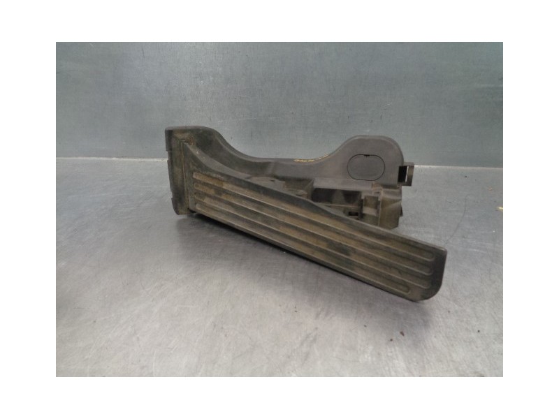 Recambio de potenciometro pedal para volkswagen passat variant (3c5) 2.0 tdi referencia OEM IAM 1K1721503L 6PV00860000 VDO