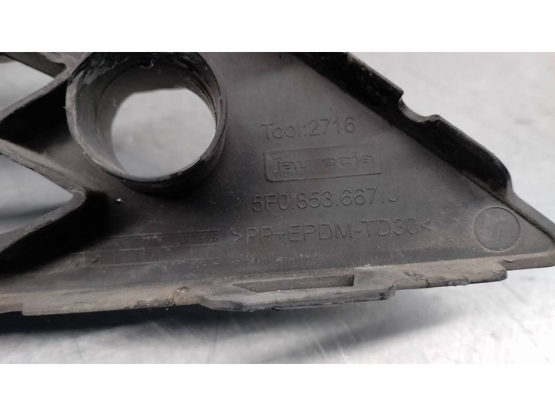 Recambio de rejilla delantera para seat leon (5f1) 1.4 16v tsi referencia OEM IAM 5F0853667J  