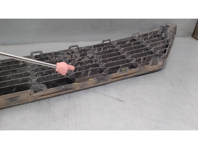 Recambio de rejilla delantera para seat leon (5f1) 1.4 16v tsi referencia OEM IAM 5F0853667J  
