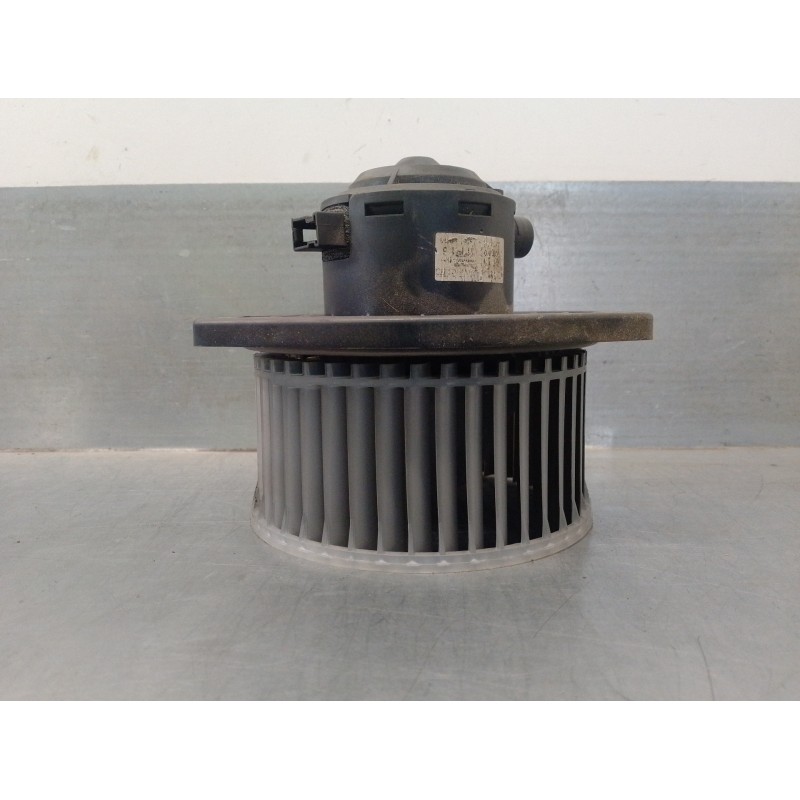Recambio de motor calefaccion para ssangyong rodius 2.7 turbodiesel cat referencia OEM IAM 6810021300 