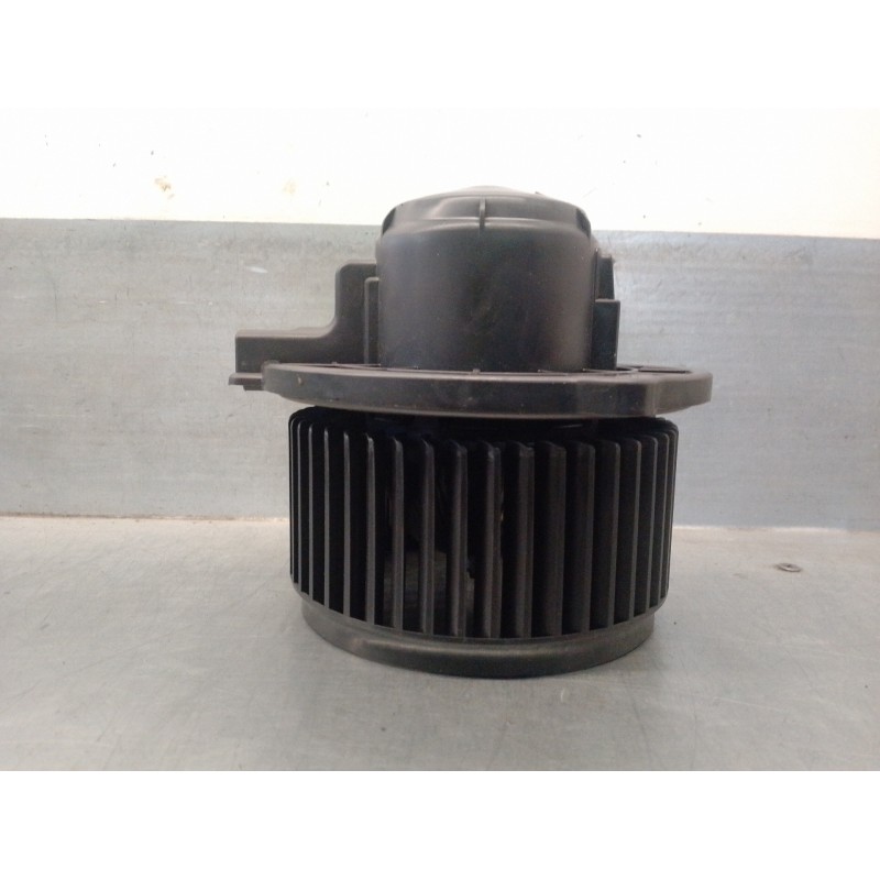 Recambio de motor calefaccion para ssangyong rodius 2.7 turbodiesel cat referencia OEM IAM 6813021030 