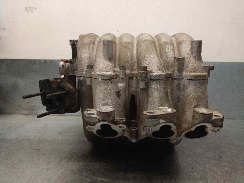 Recambio de colector admision para audi a6 berlina (c4) 2.8 quattro referencia OEM IAM 078133205D  