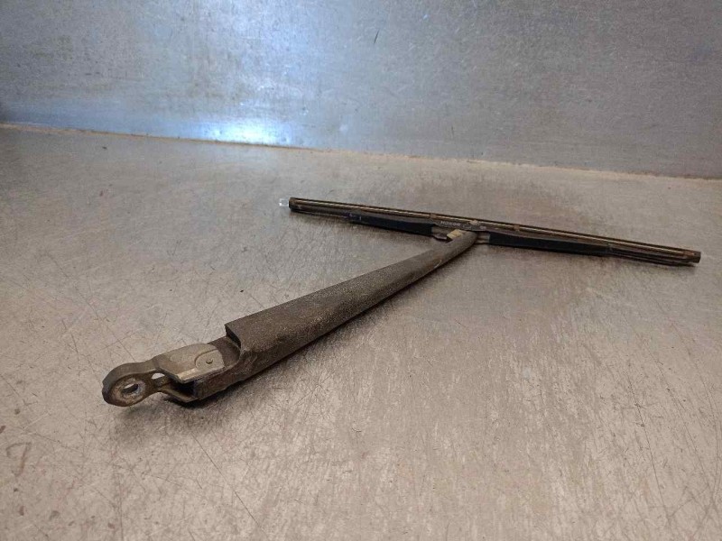 Recambio de brazo limpia trasero para peugeot 306 break 2.0 hdi cat referencia OEM IAM 6429L0  
