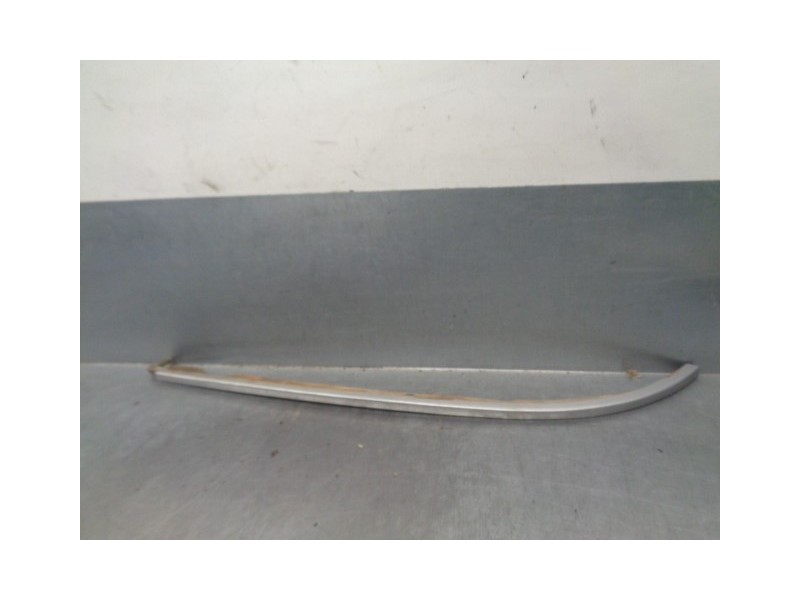 Recambio de cerquillo faro para bmw serie 5 berlina (e39) 3.0 24v turbodiesel cat referencia OEM IAM 51138159305  