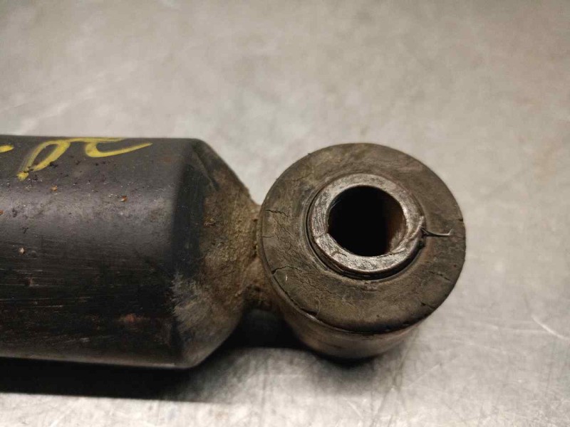 Recambio de amortiguador trasero derecho para peugeot 306 break 2.0 hdi cat referencia OEM IAM 5206K2  