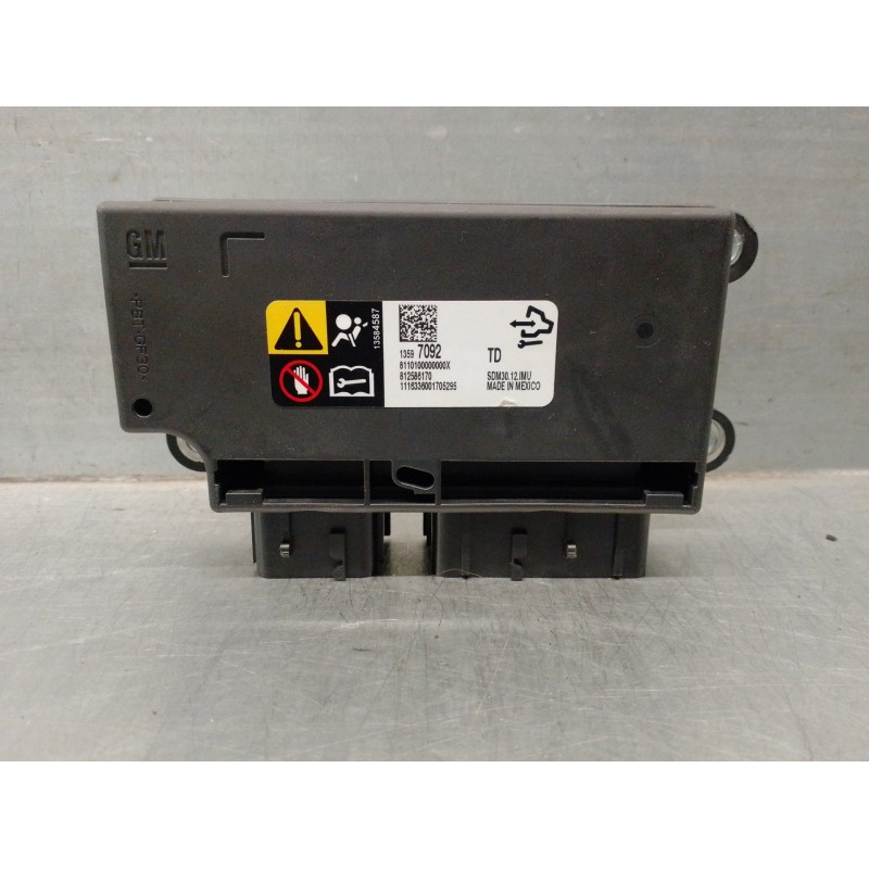 Recambio de centralita airbag para opel insignia berlina 1.6 cdti dpf referencia OEM IAM 13597092 812586170 