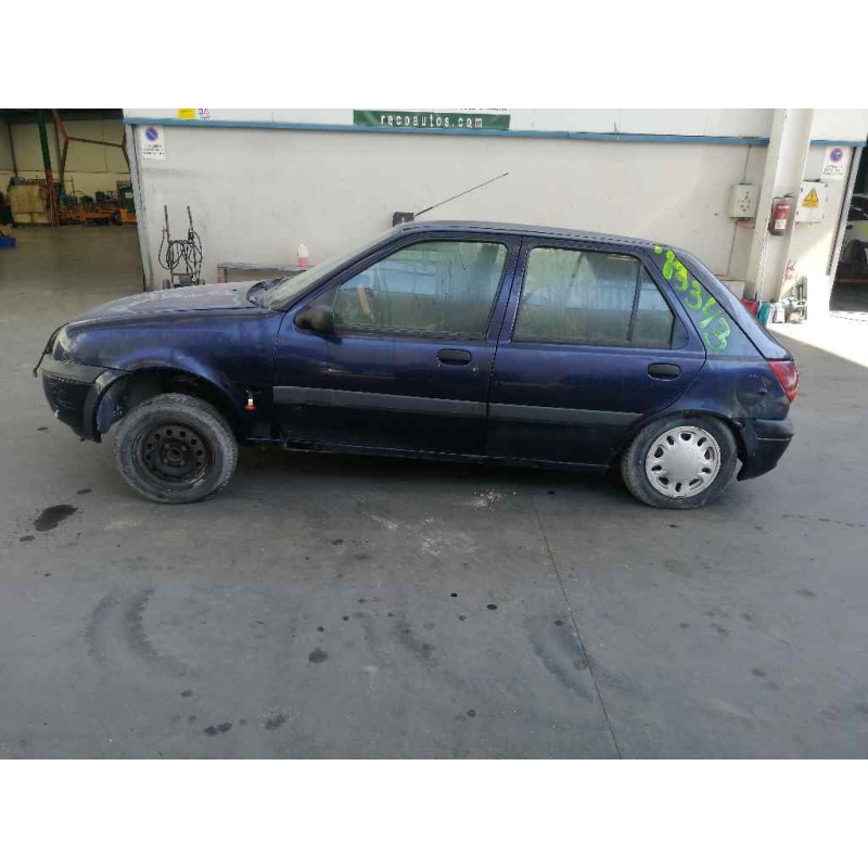 ford fiesta berlina (dx) del año 2000