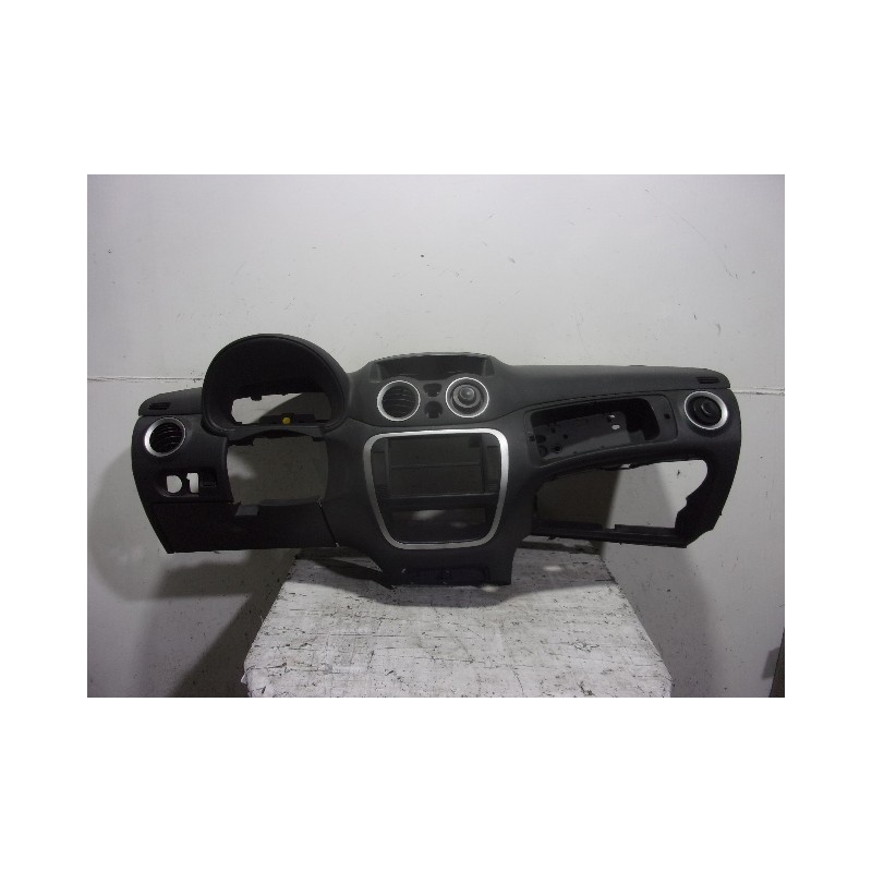 Recambio de salpicadero para citroen c3 pluriel 1.4 hdi referencia OEM IAM 8211TQ NEGRO 