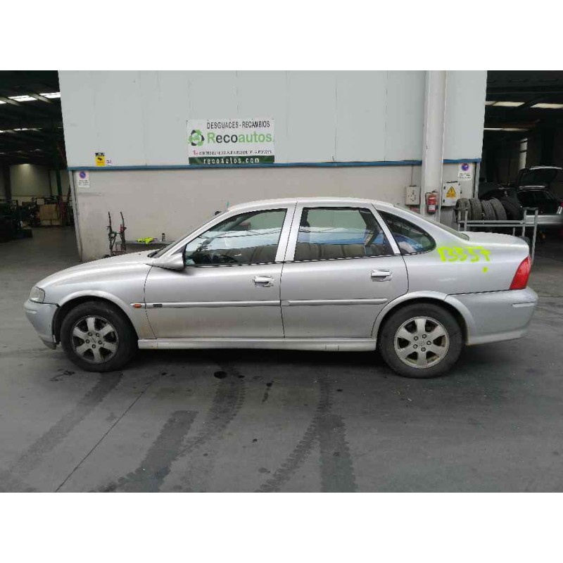 opel vectra b berlina del año 2001