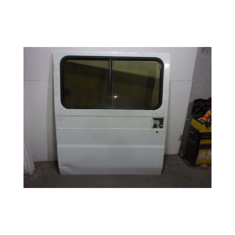 Recambio de puerta lateral corredera derecha para citroen jumper caja cerrada (1) 2.5 diesel cat referencia OEM IAM 9008L0 BLANC