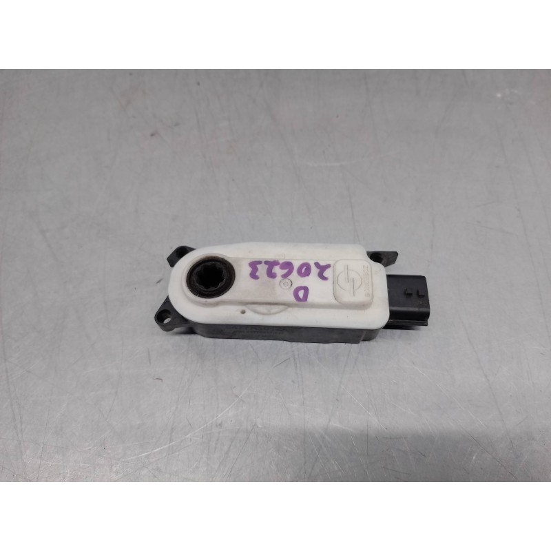 Recambio de motor calefaccion para dacia sandero 0.9 tce cat referencia OEM IAM 6477R1012A 6477S017011 