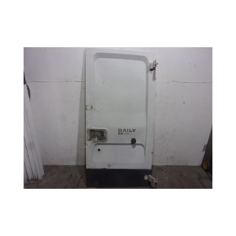Recambio de puerta trasera derecha para iveco daily caja cerrada (2006 =>) 2.3 diesel cat referencia OEM IAM 3803063 BLANCA 5 PU